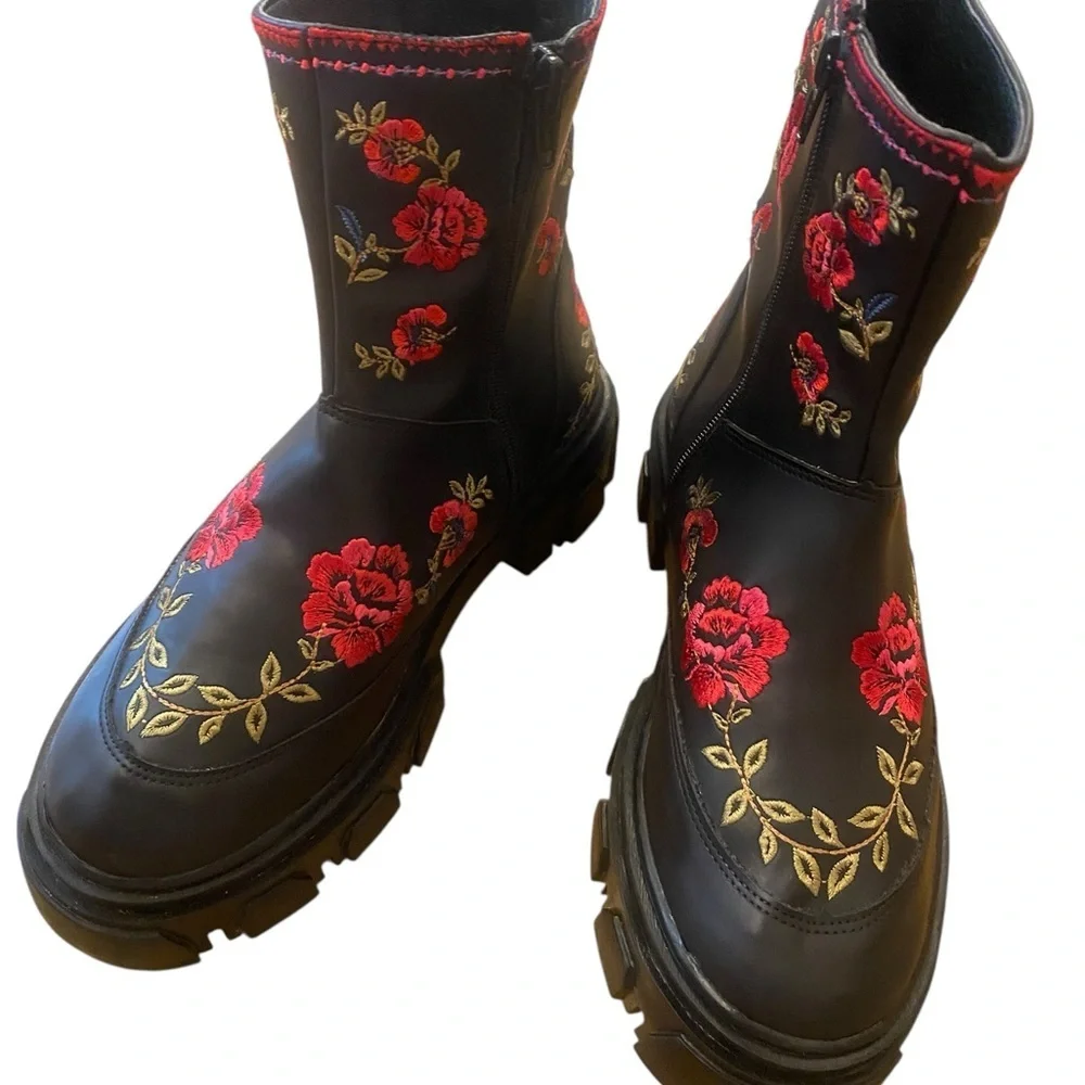 Farm Rio Women’s Floral Ankle Boots Size 7.5